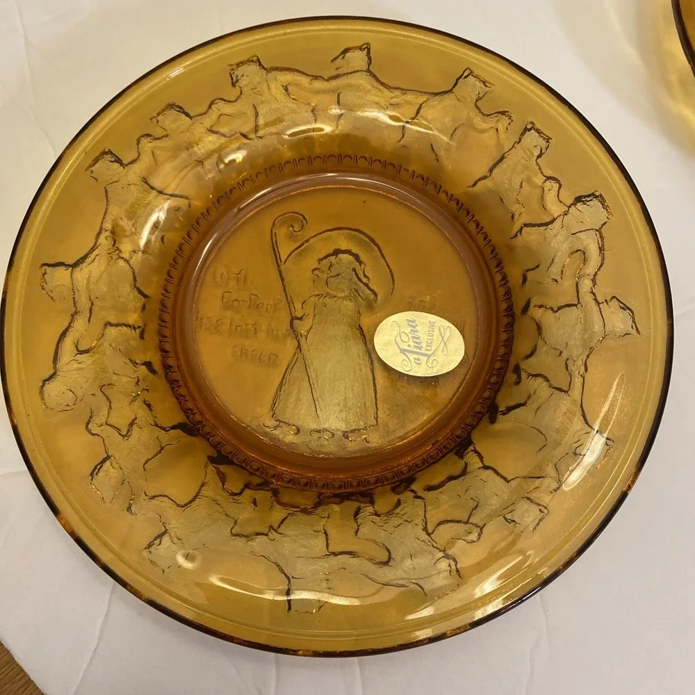 Vintage‎ Tiara Indiana Amber Glass Set of 4 Plates Mother Goose Nursery Rhymes